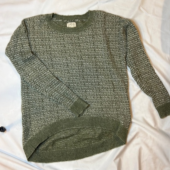 Levi's Sweaters - Levi’s large High-Low sweater